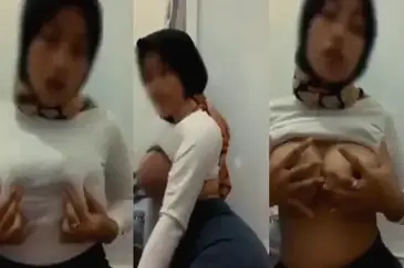 Bokep Hijab Indo Remas Toket Gede Memek Basah poster