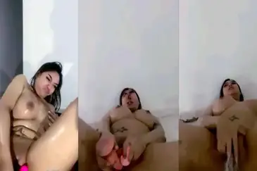 Miss Mega Ngocok Memek Sampai Squirt Deras poster